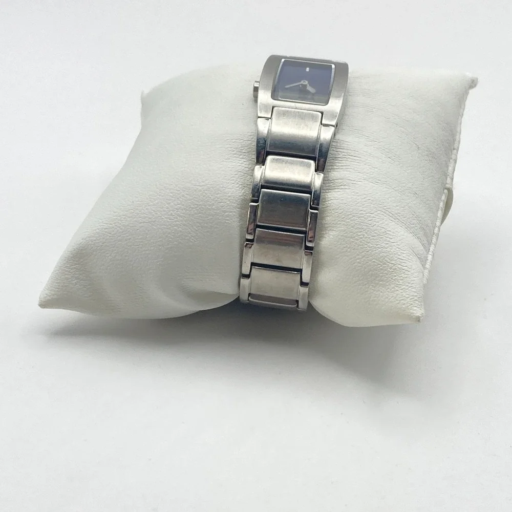 DKNY Women's Watch 17mm Brushed Silver Tone Blue Dial WR New Battery SMALL 6